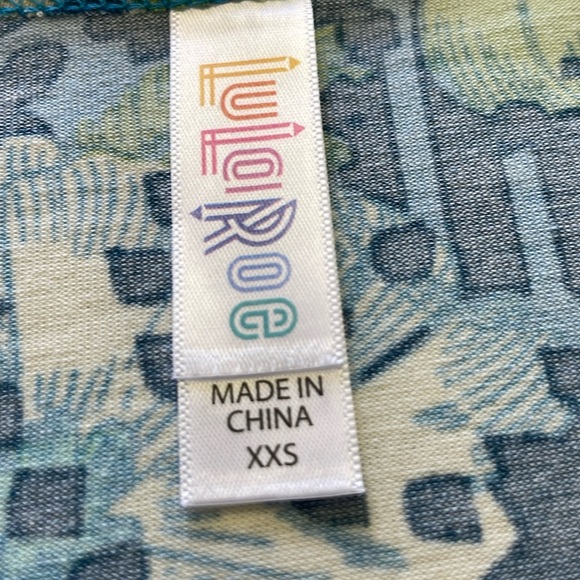 LulaRoe Floral & Leaf  Printed Perfect T High Low Top-#0229 - Picture 11 of 12